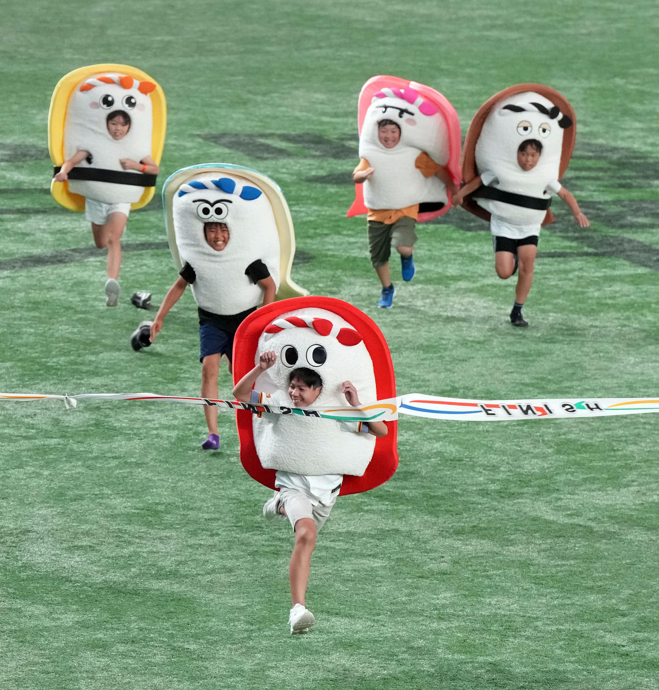 巨人対阪神　すしレースは、まぐろが完勝（撮影・たえ見朱実）