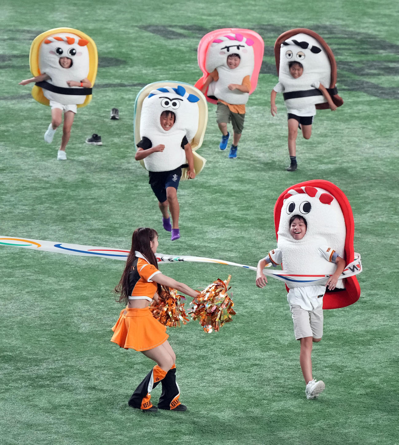 巨人対阪神　すしレースは、まぐろが完勝（撮影・たえ見朱実）