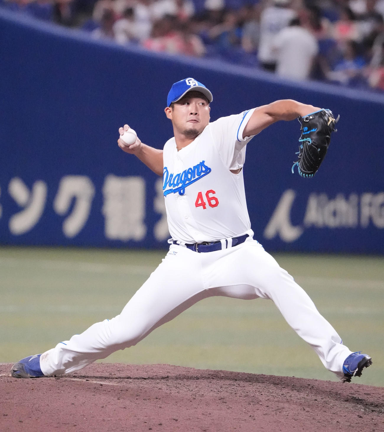 中日対DeNA 11回表、中日7番手で登板する梅野（撮影・森本幸一）