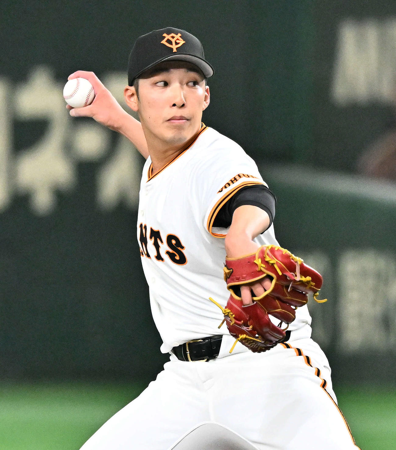 巨人対阪神　巨人先発の赤星（撮影・滝沢徹郎）