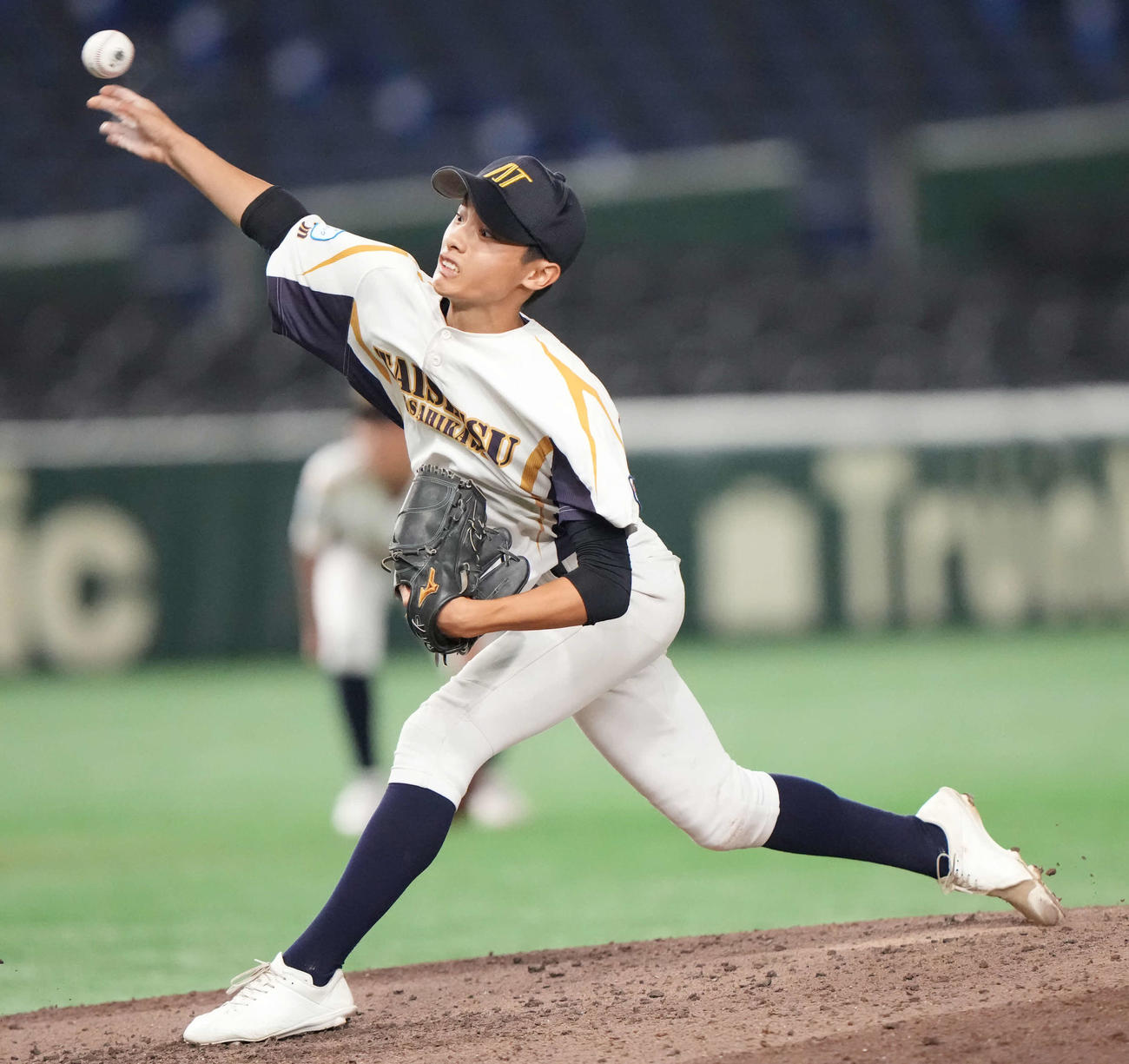 世田谷西リトルシニア対旭川大雪ボーイズ　5回表から登板し力投する旭川大雪ボーイズ・樽井（撮影・小島史椰）