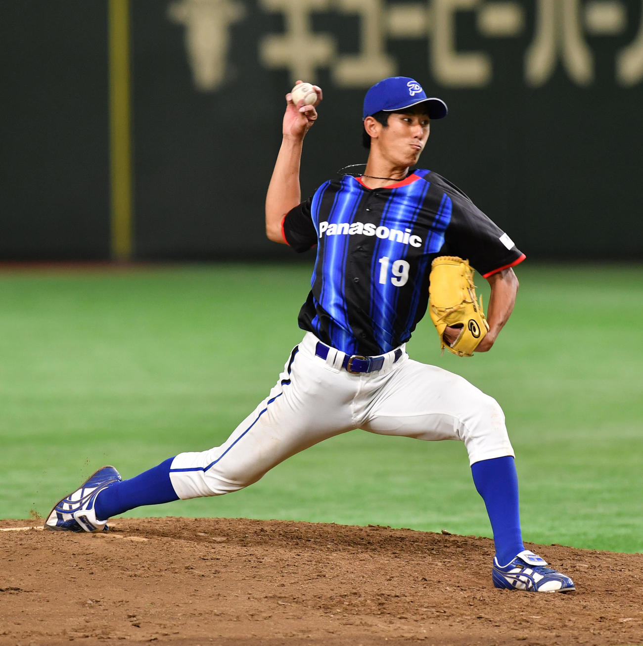 パナソニックの吉川峻平投手（17年7月）