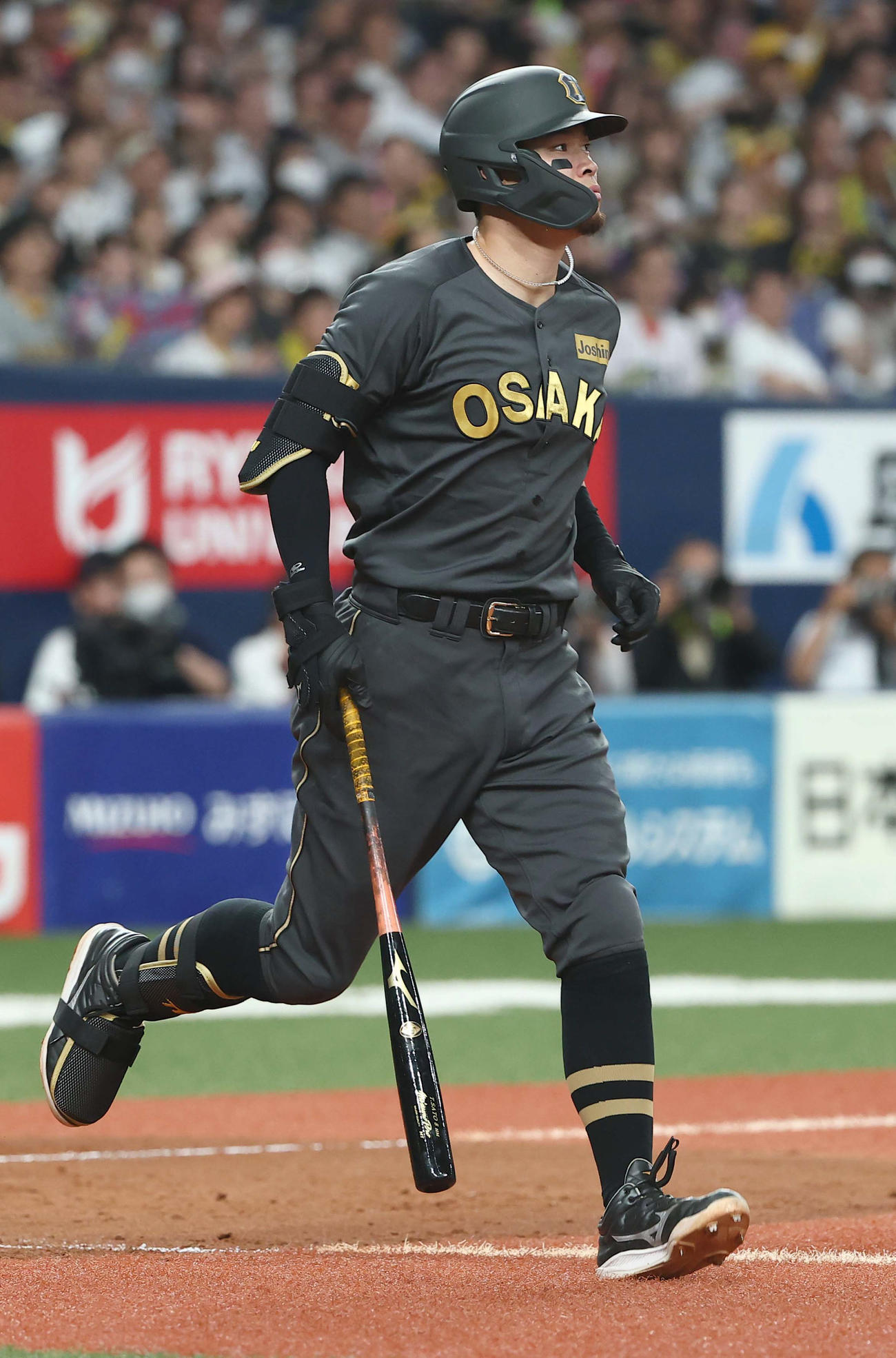 阪神対中日　5回裏阪神2死三塁、佐藤輝は一直に倒れる（撮影・上田博志）