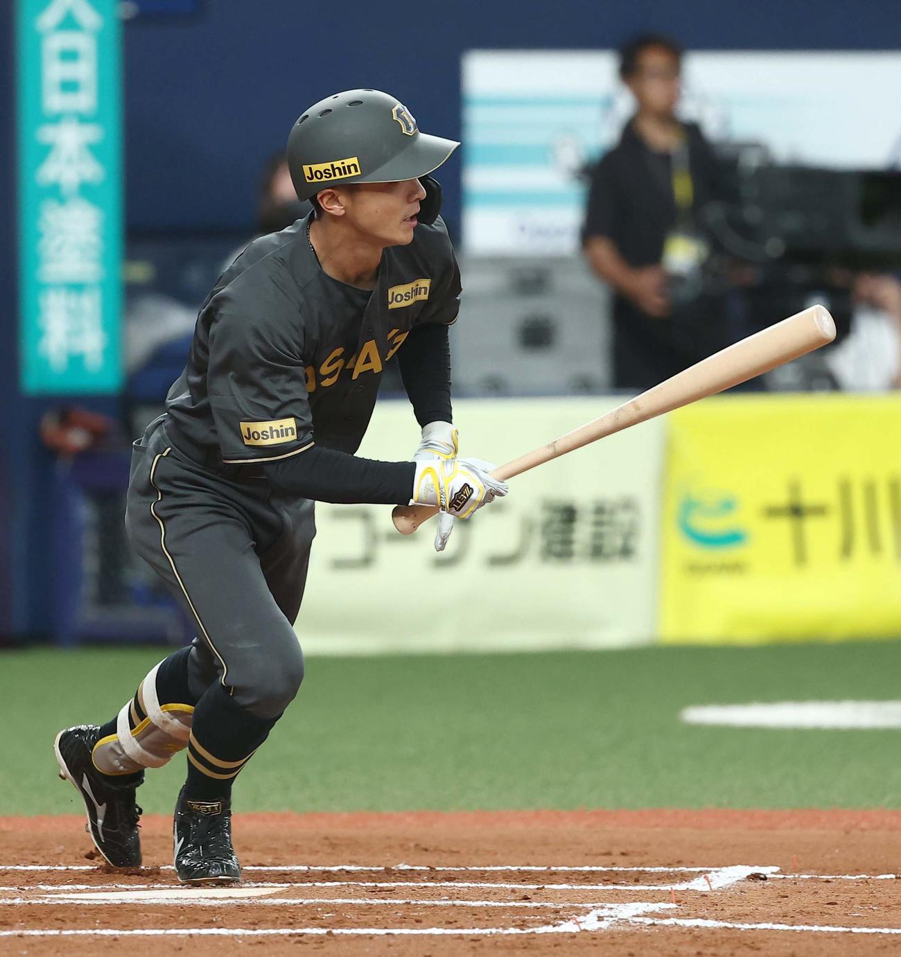阪神対中日　6回裏阪神2死一、三塁、熊谷は適時打を放つ（撮影・上田博志）