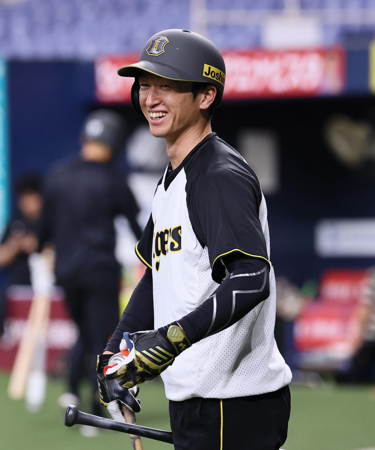 阪神対中日　打撃練習をする阪神近本（撮影・藤尾明華）
