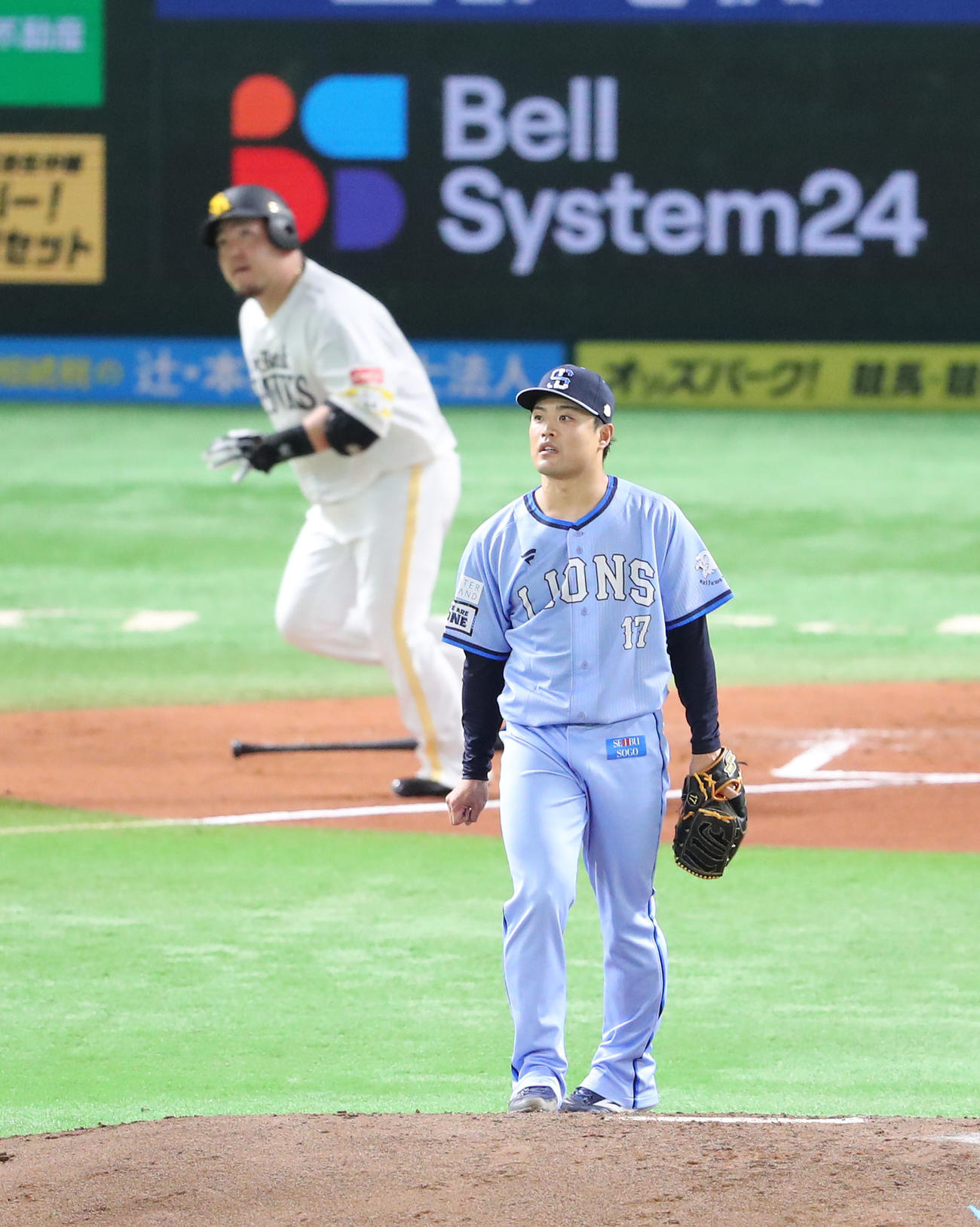 ソフトバンク対西武　2回裏ソフトバンク無死、山川に右越え先制本塁打を浴びた松本（撮影・梅根麻紀）