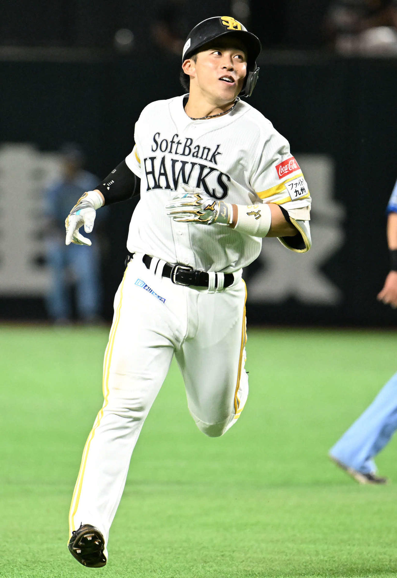 ソフトバンク対西武　7回裏ソフトバンク1死二塁、野村は2点本塁打を放つ（撮影・林敢治）
