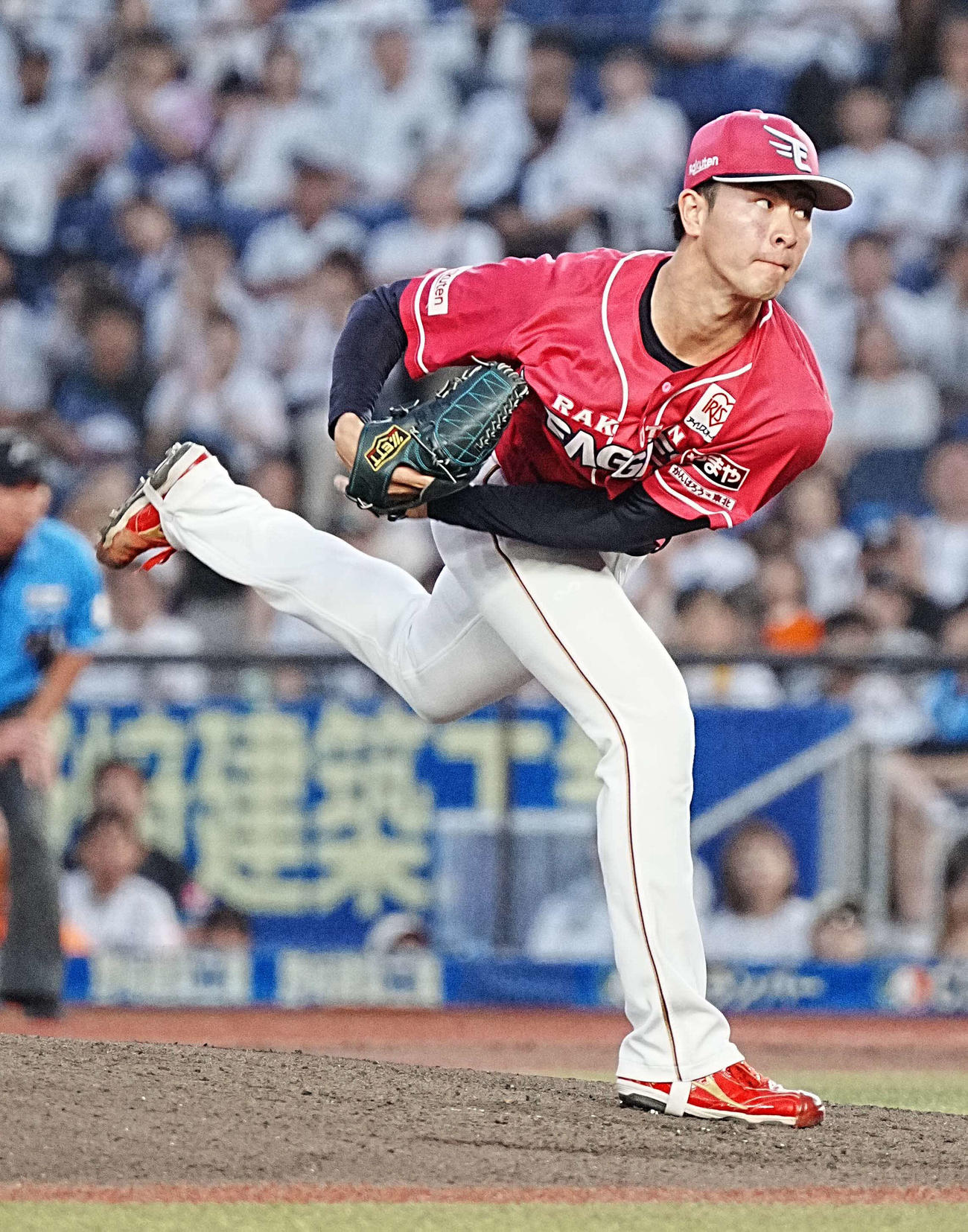 ロッテ対楽天　楽天先発の古謝（撮影・小沢裕）
