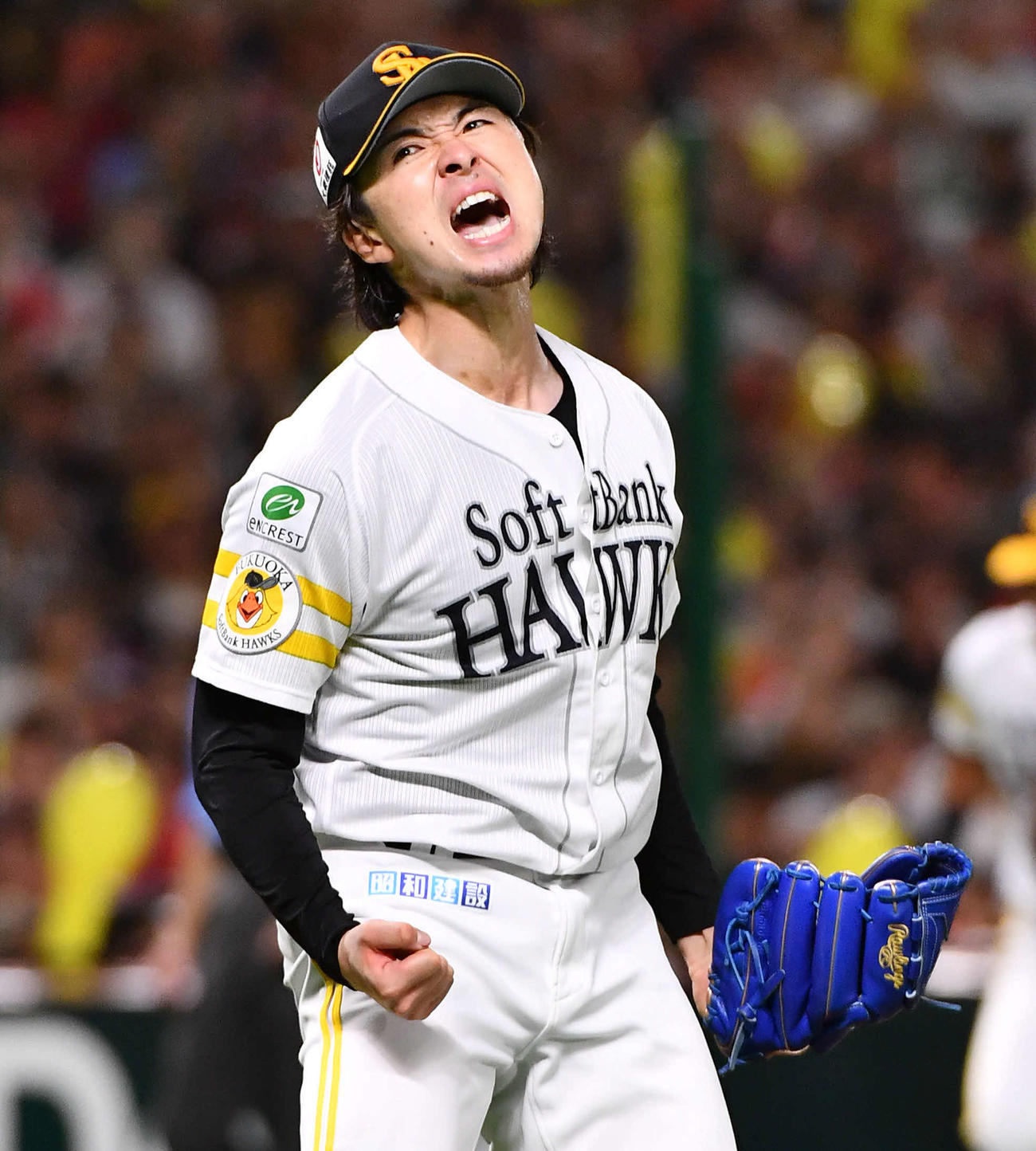 ソフトバンク対西武　7回表西武2死満塁、村田を見逃し三振に抑え、雄たけびをあげる上沢（撮影・岩下翔太）