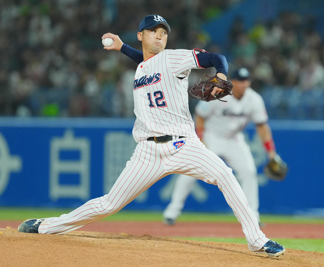 ヤクルト対巨人　7回に登板したヤクルト石山（撮影・菅敏）