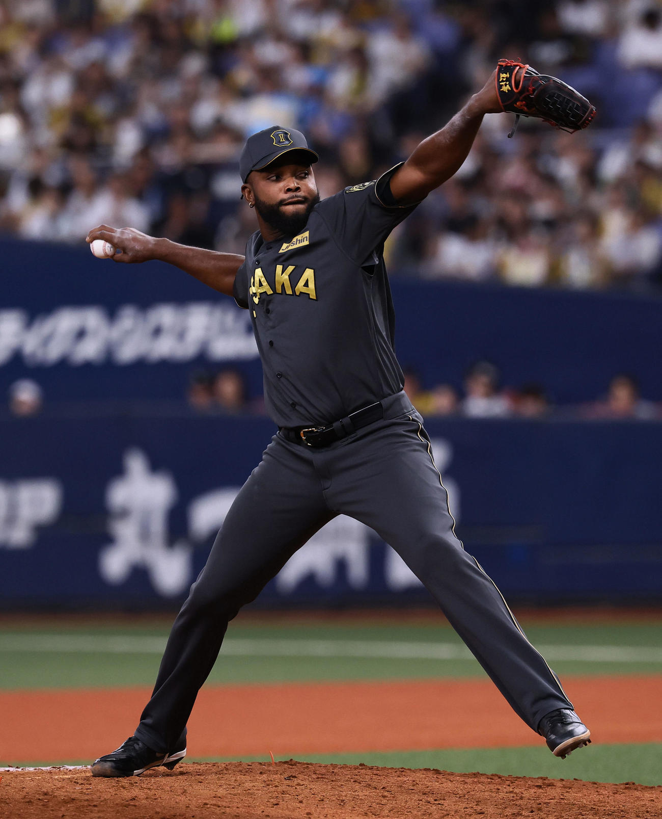 阪神対中日　9回、4番手で登板した阪神ドリス（撮影・藤尾明華）