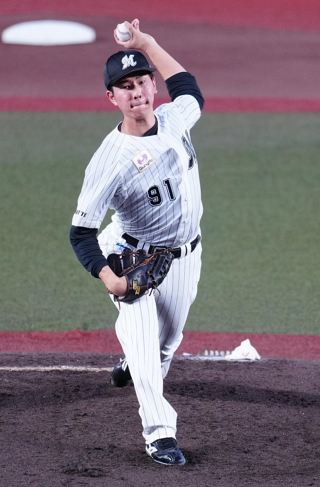 ロッテ対楽天　先発し力投するロッテ吉川（撮影・鈴木みどり）