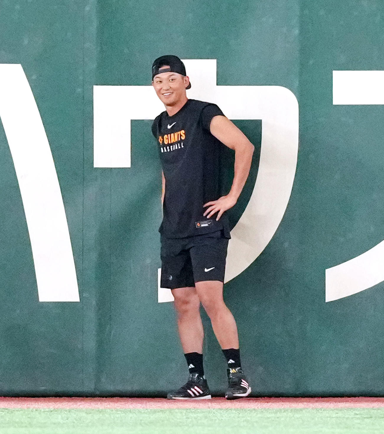 巨人対DeNA　試合前練習に臨む巨人吉川（撮影・江口和貴）