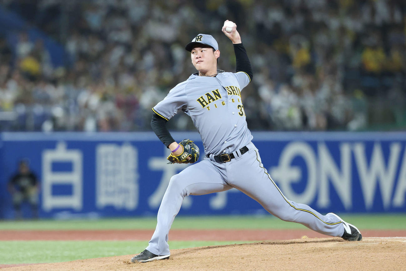 ヤクルト対阪神　阪神2番手の及川（撮影・宮地輝）