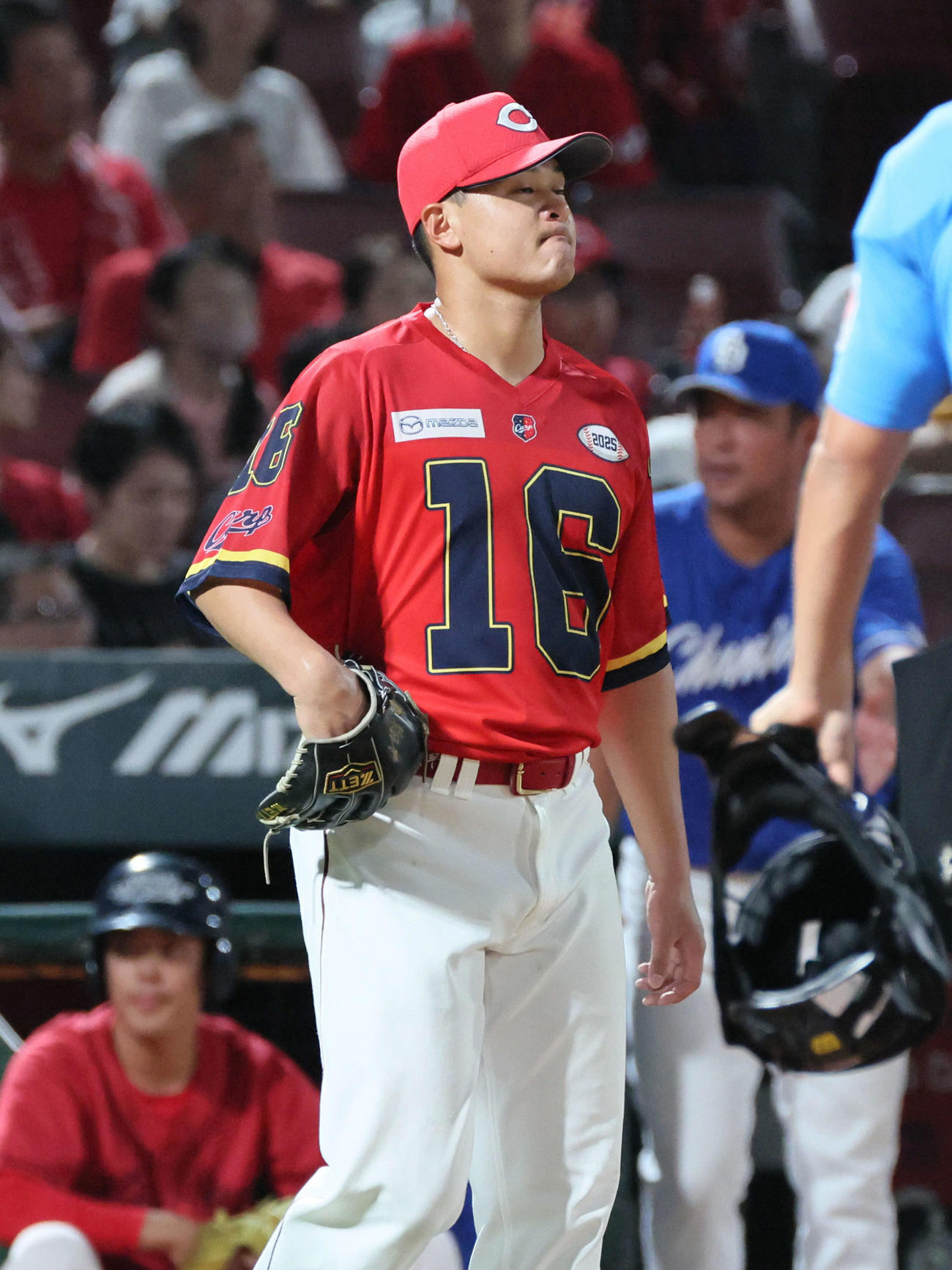 広島対中日　8回表中日無死一塁、上林に右適時三塁打を浴びた森（撮影・加藤孝規）