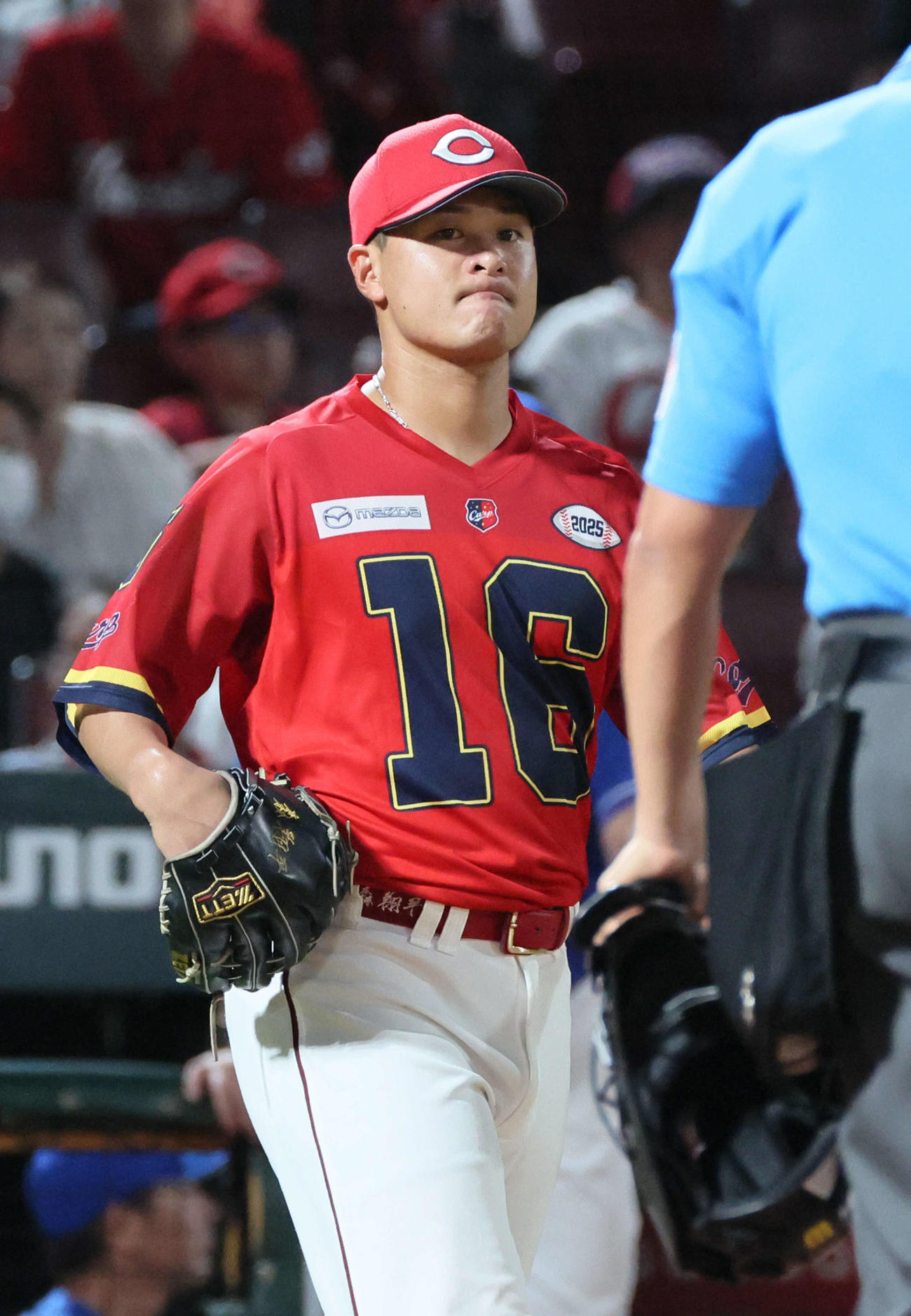 広島対中日　8回表中日無死一塁、上林に右適時三塁打を浴びた森（撮影・加藤孝規）