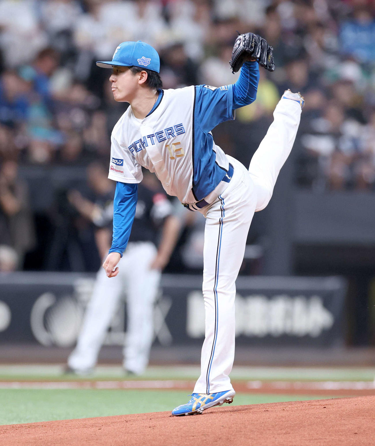 日本ハム対ソフトバンク　日本ハム先発の北山（撮影・黒川智章）