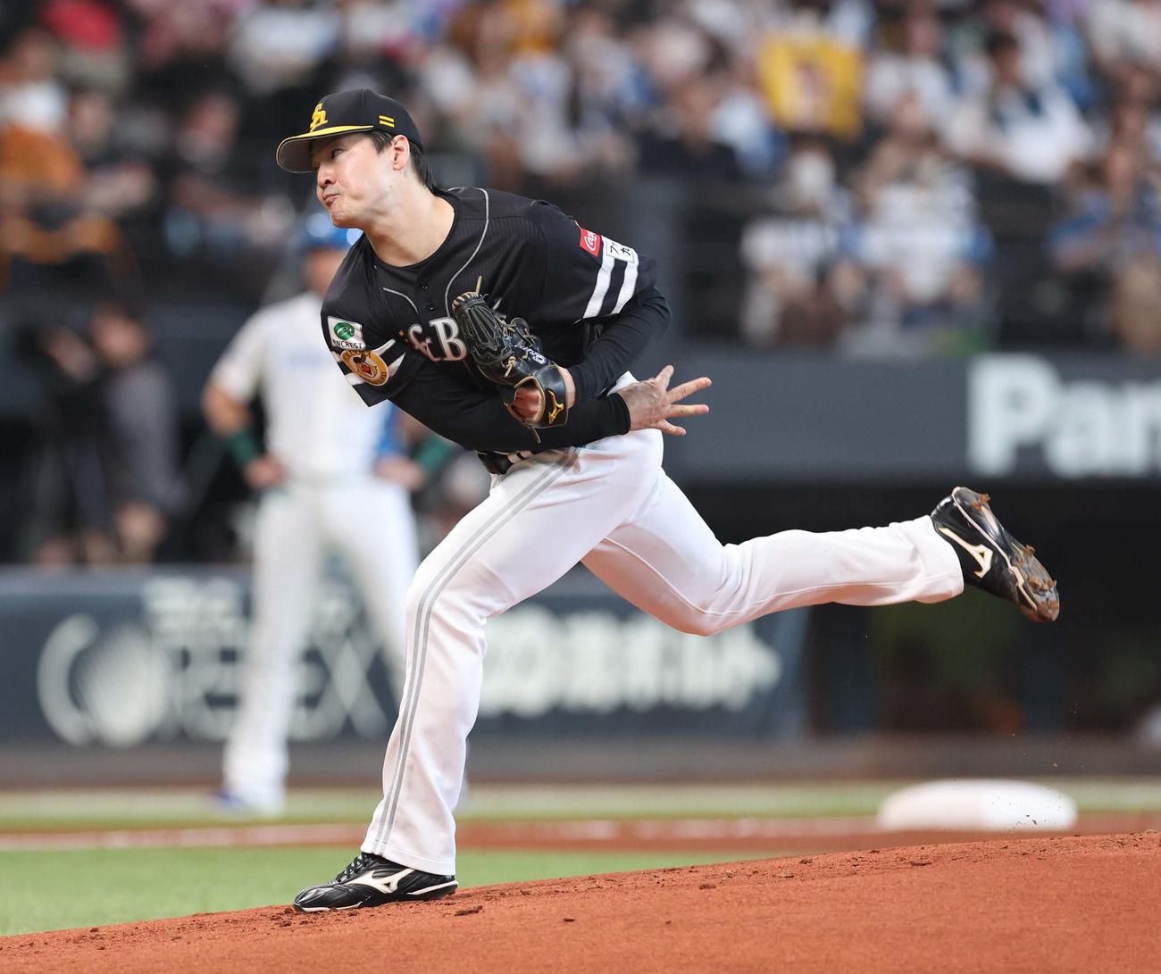 日本ハム対ソフトバンク　ソフトバンク先発の有原（撮影・黒川智章）