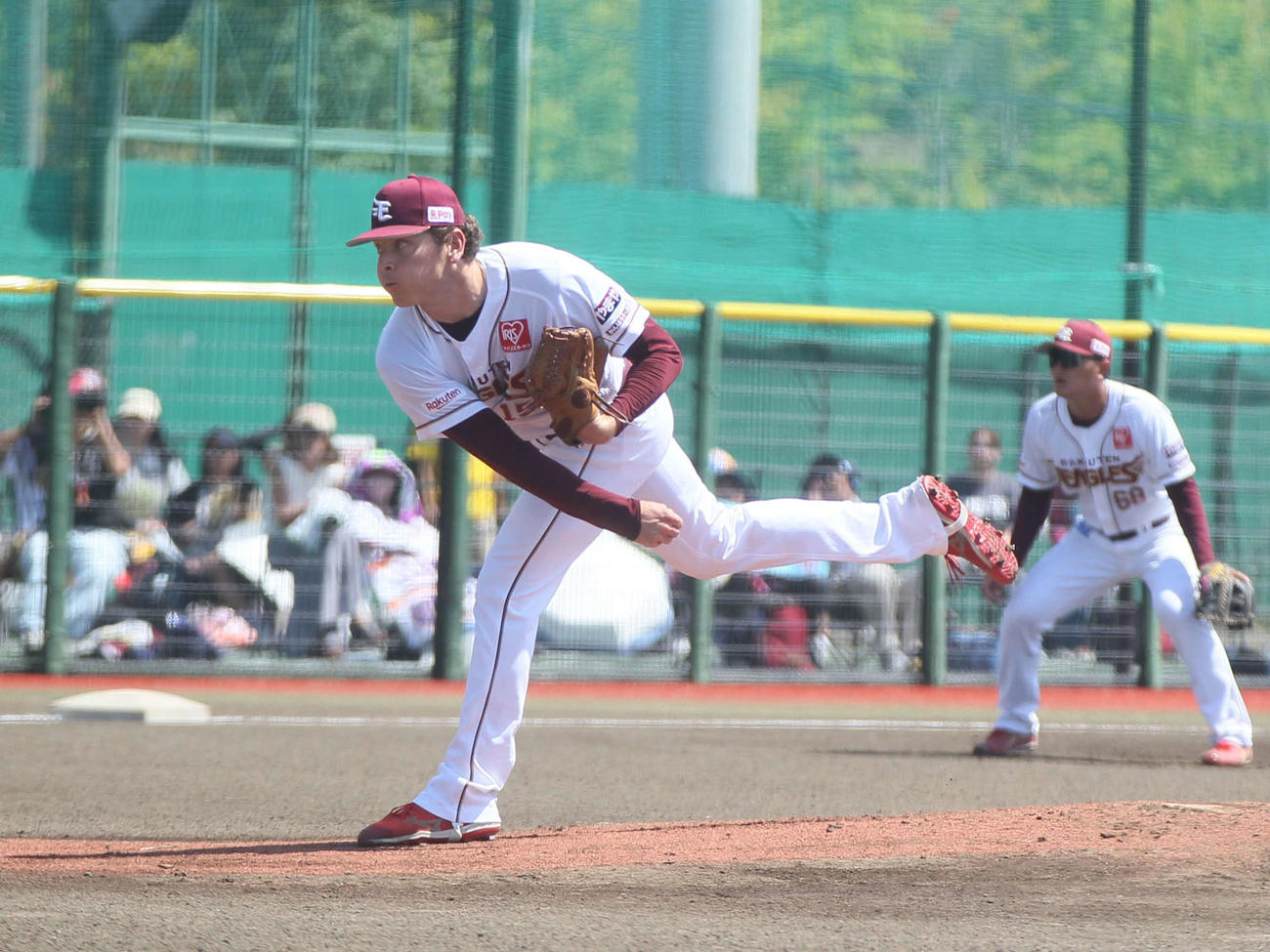 楽天対オイシックス　先発のマウンドに上がった楽天ハワード（撮影・高橋香奈）