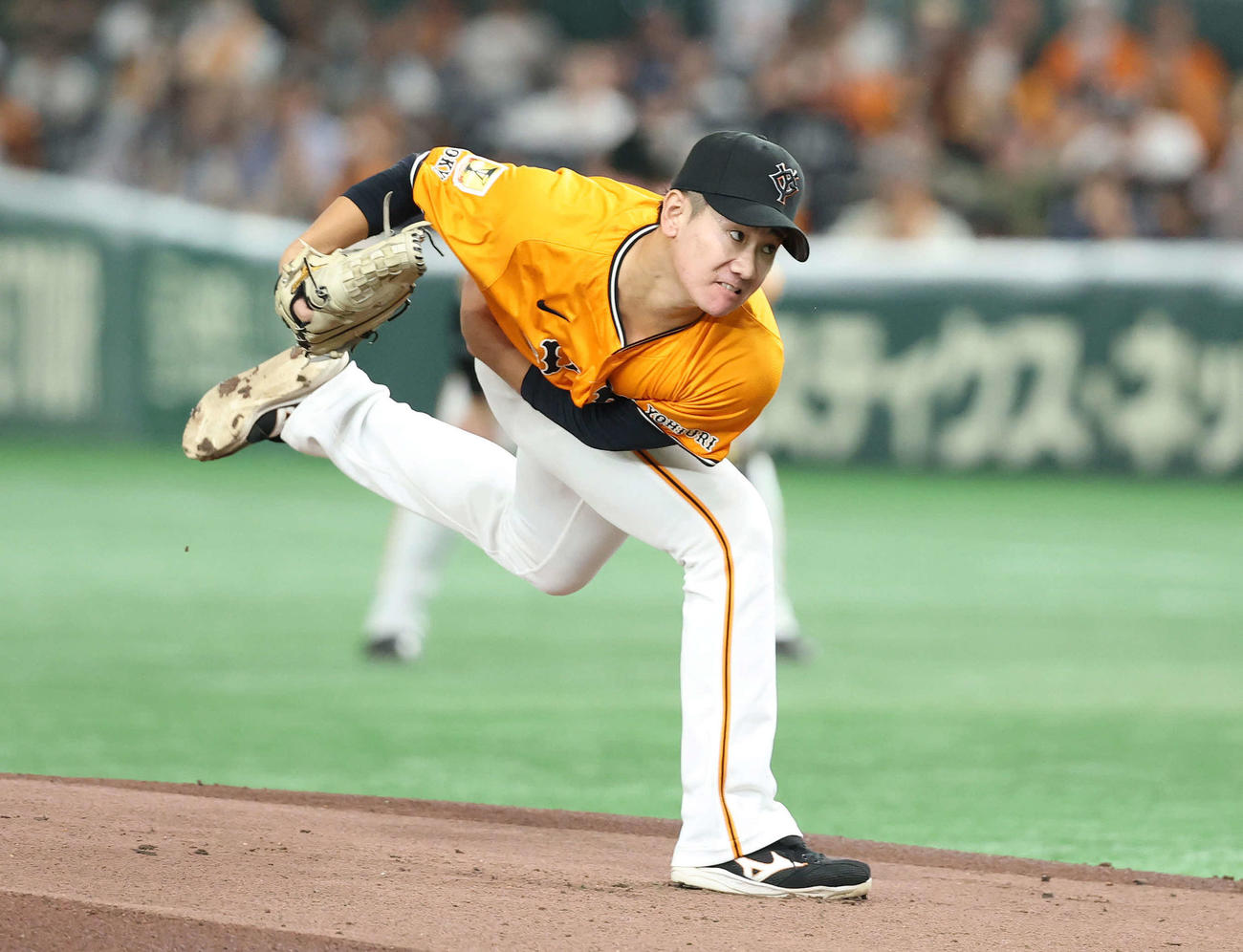 巨人対DeNA　力投する巨人先発の井上（撮影・鈴木正人）