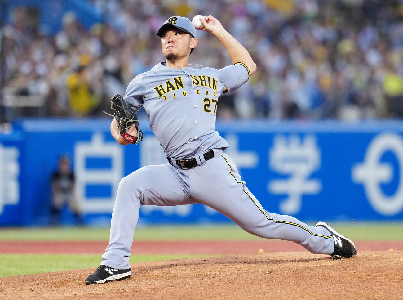 ヤクルト対阪神　先発し力投する阪神伊藤将（撮影・鈴木みどり）
