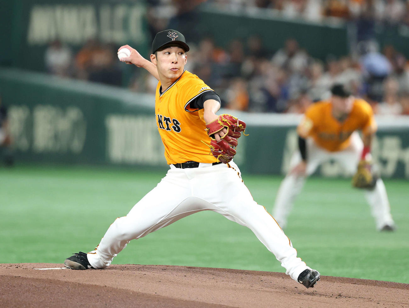 巨人対DeNA　力投する巨人先発の赤星（撮影・鈴木正人）