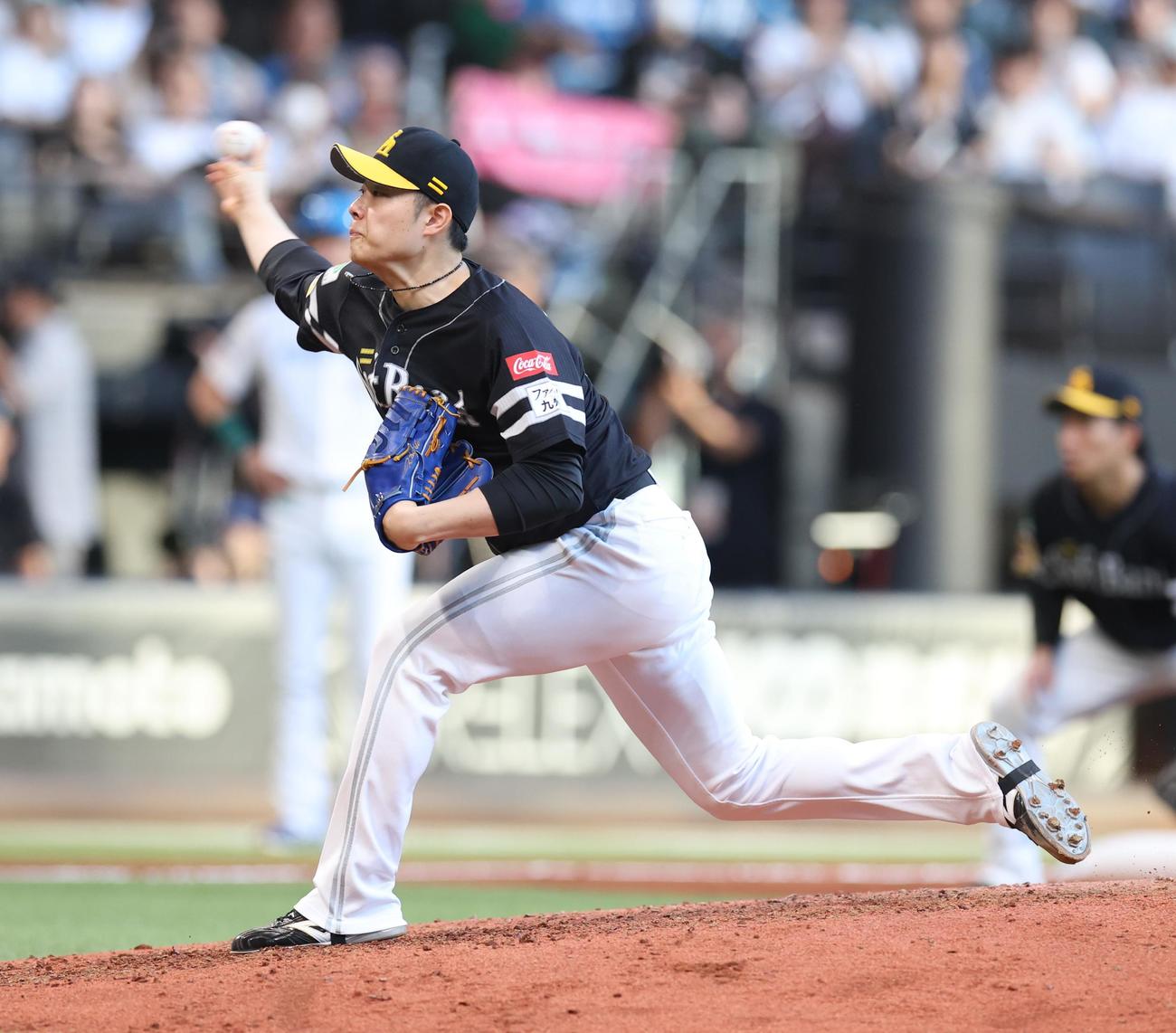 日本ハム対ソフトバンク　9回に登板の松本裕（撮影・黒川智章）