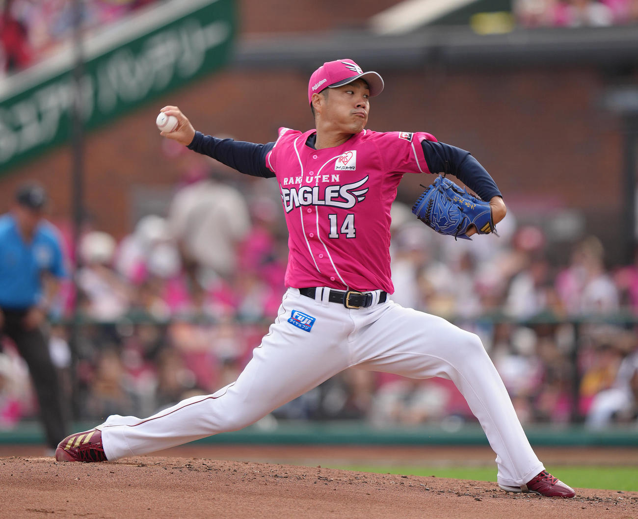 楽天対オリックス　楽天先発の則本（撮影・足立雅史）