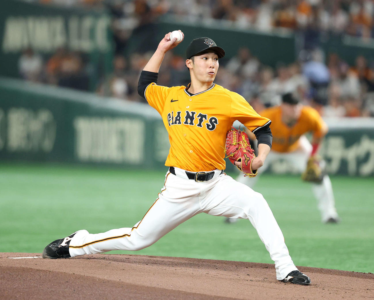 巨人対DeNA　力投する巨人先発の赤星（撮影・鈴木正人）