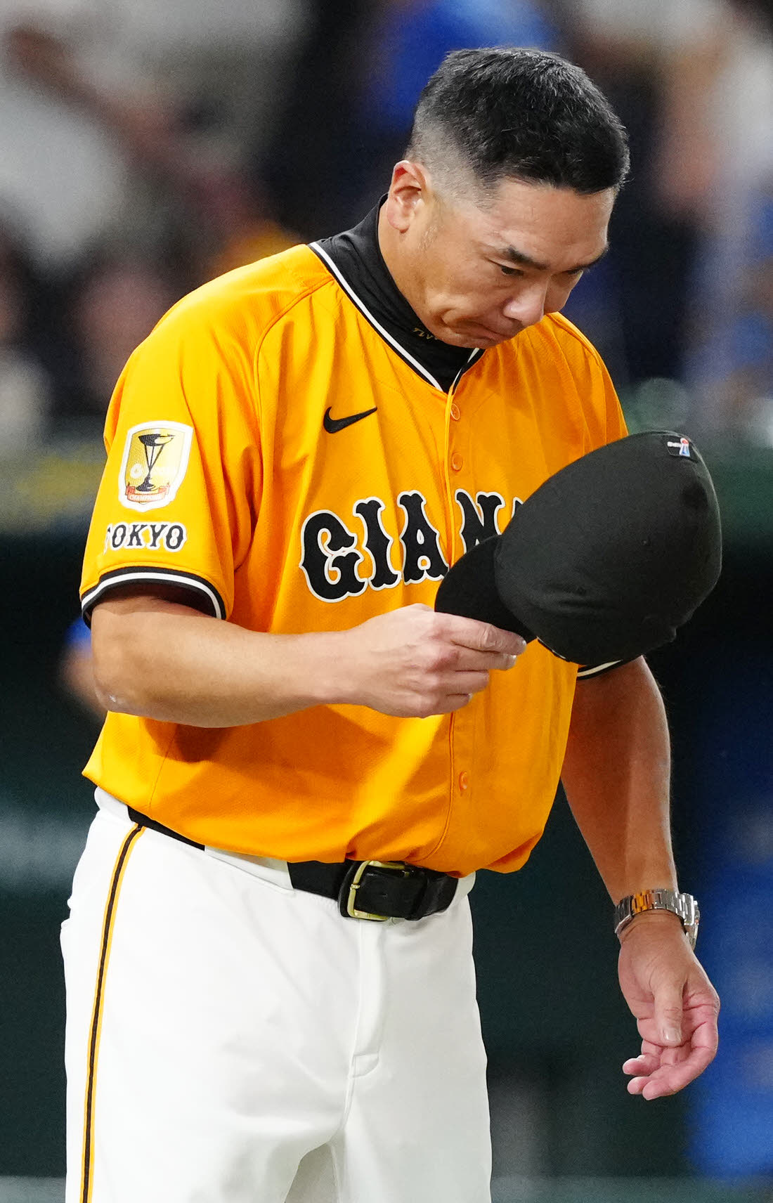 巨人対DeNA　試合後、あいさつする巨人阿部監督（撮影・江口和貴）