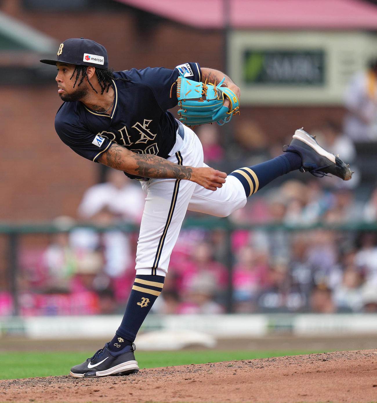 楽天対オリックス　オリックス先発のエスピノーザ（撮影・足立雅史）