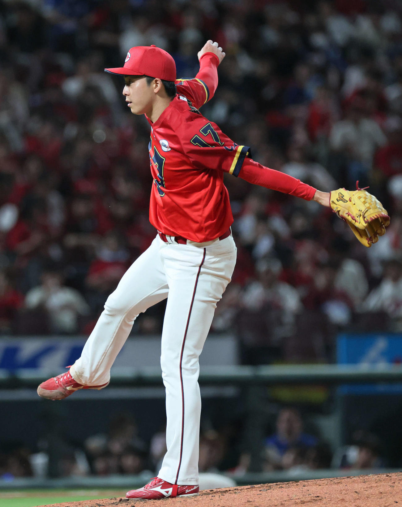 広島対中日　6回表中日、力投する広島先発の常広（撮影・加藤孝規）