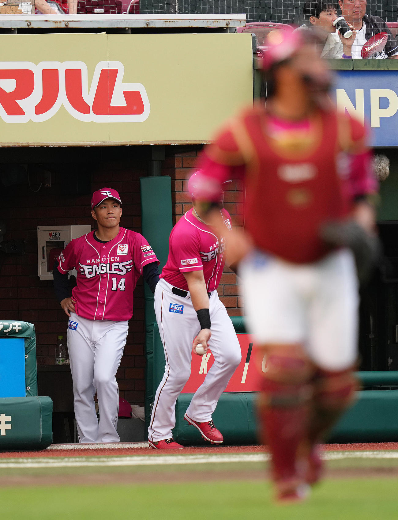 楽天対オリックス　2回2失点でマウンドを降りた楽天先発の則本（撮影・足立雅史）