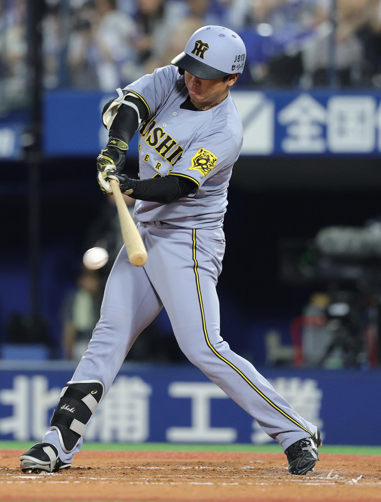 DeNA対阪神　3回表阪神2死、中前打を放つ村上（撮影・野上伸悟）