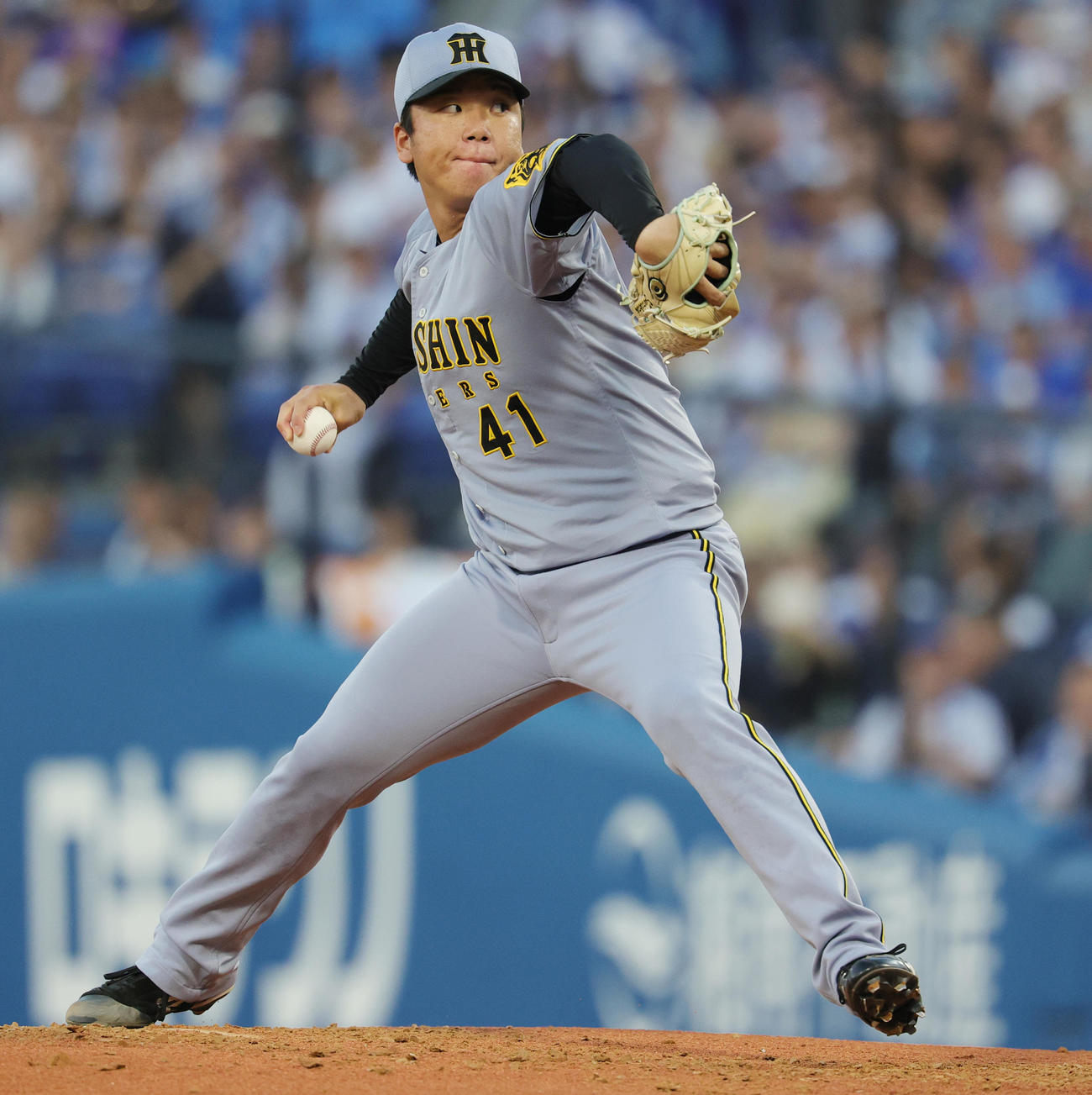 DeNA対阪神　阪神先発の村上（撮影・野上伸悟）