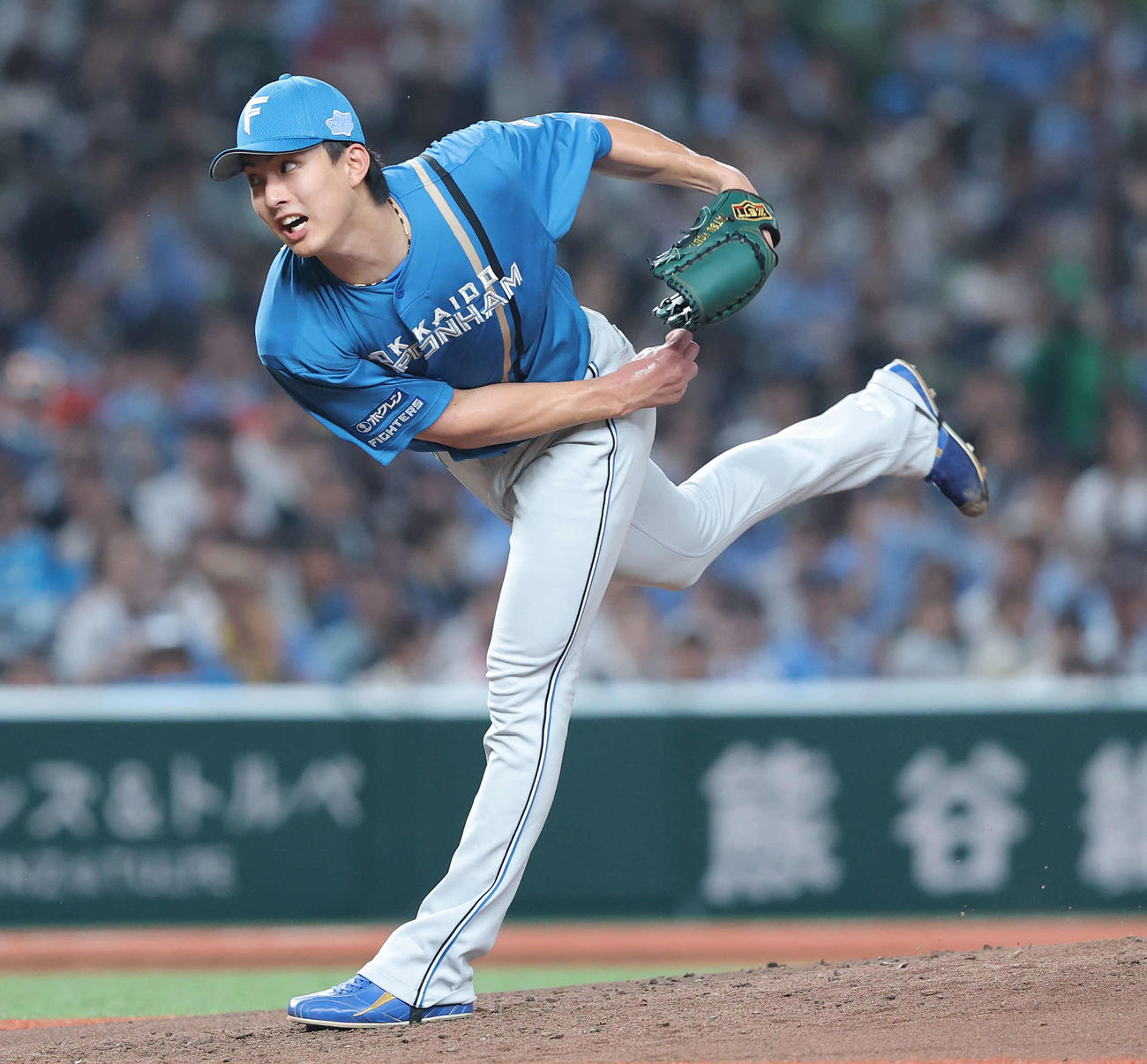 西武対日本ハム　4回裏、力投する達（撮影・河田真司）