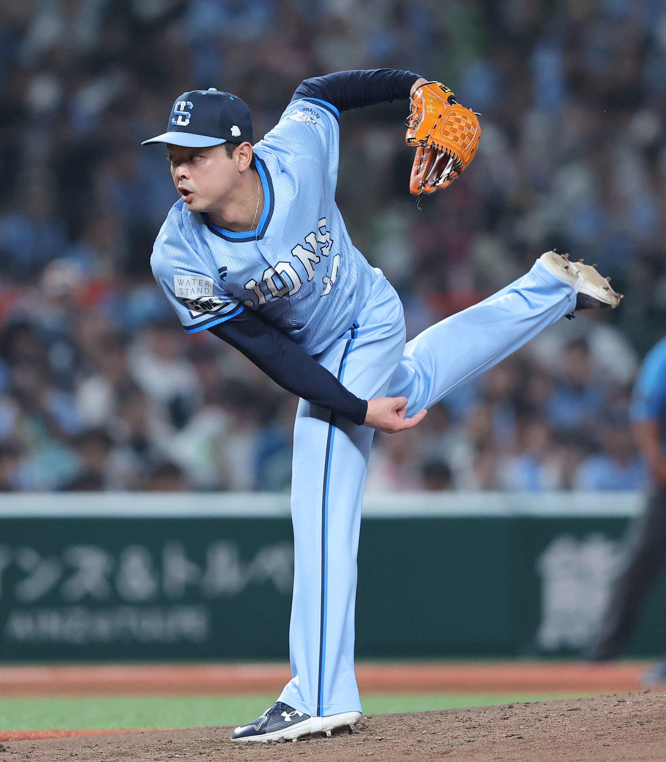 西武対日本ハム　6回表、2番手で登板する黒木（撮影・河田真司）