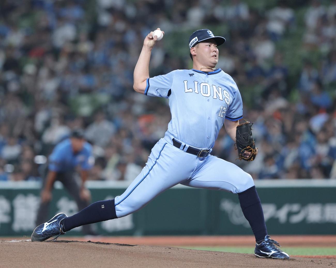 西武対日本ハム　先発登板する西武渡辺（撮影・河田真司）
