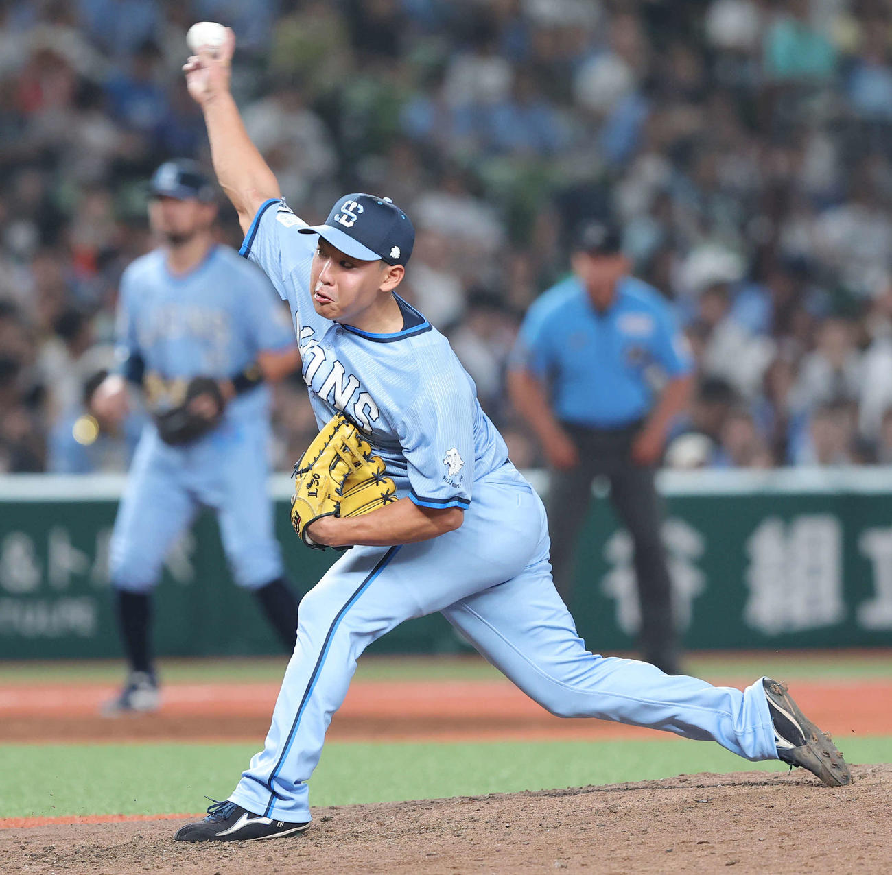西武対日本ハム　8回表、4番手で登板する山田（撮影・河田真司）