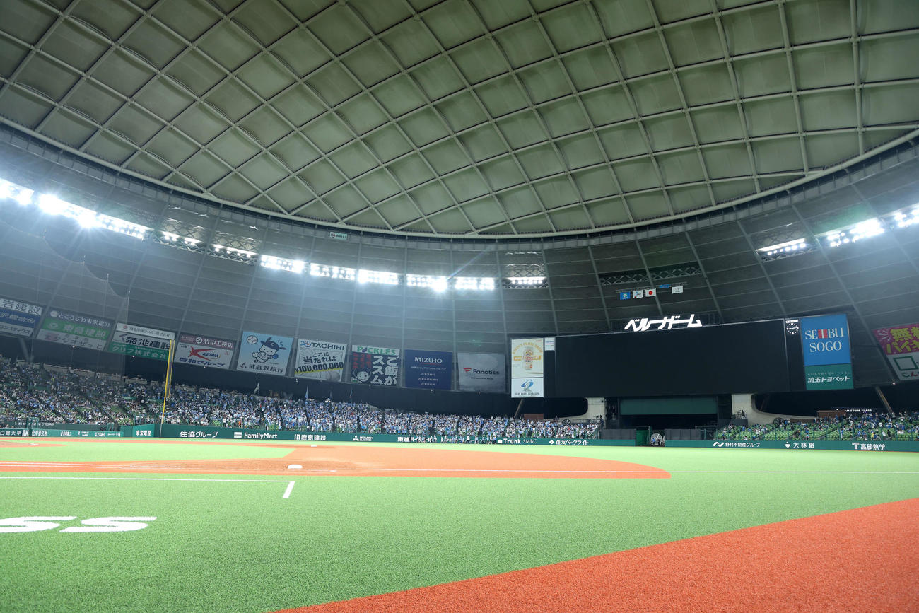 西武対日本ハム　試合終了後も場内一時停電のベルーナドーム（撮影・河田真司）