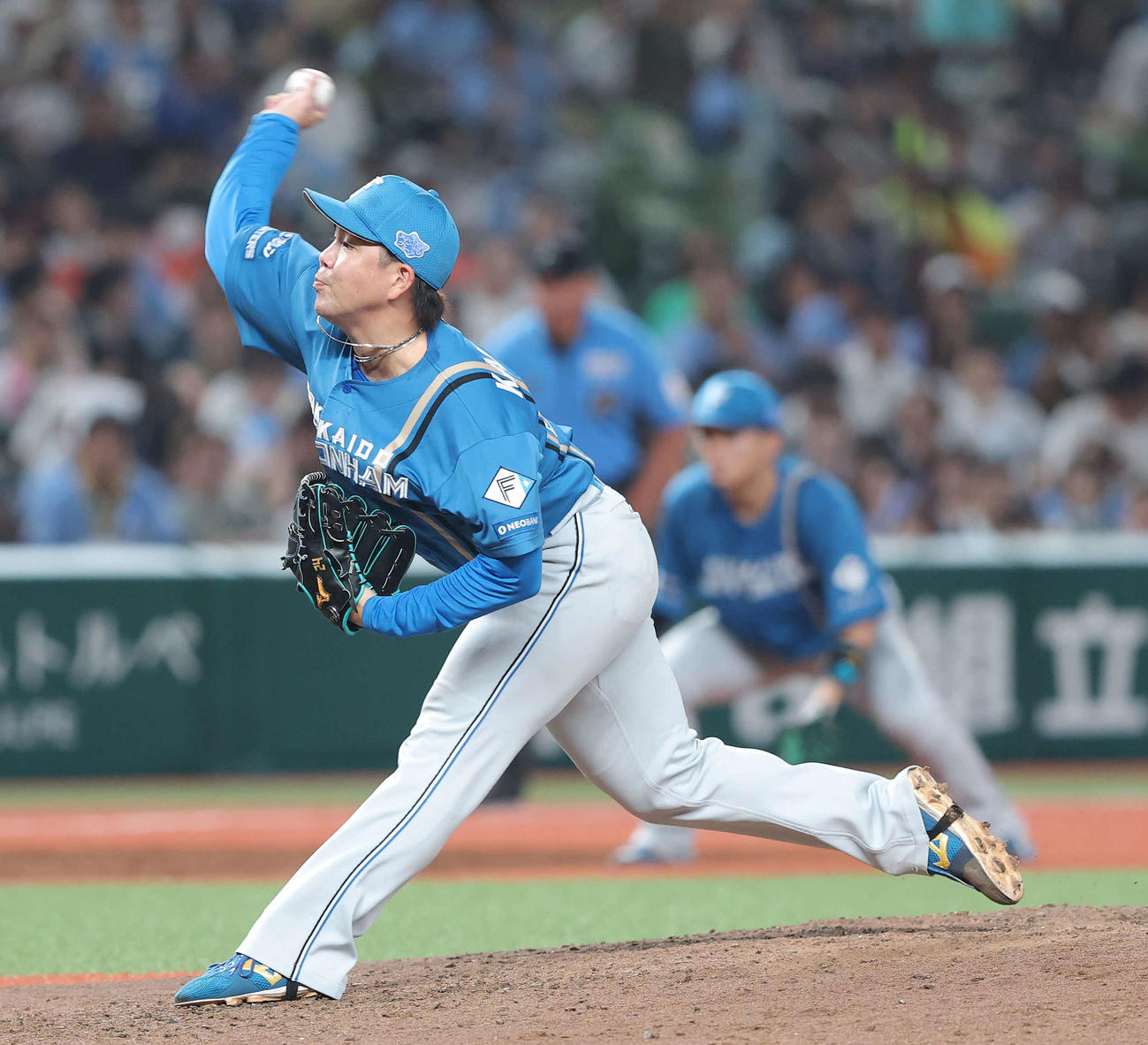 西武対日本ハム　5回裏、3番手で登板する金村（撮影・河田真司）