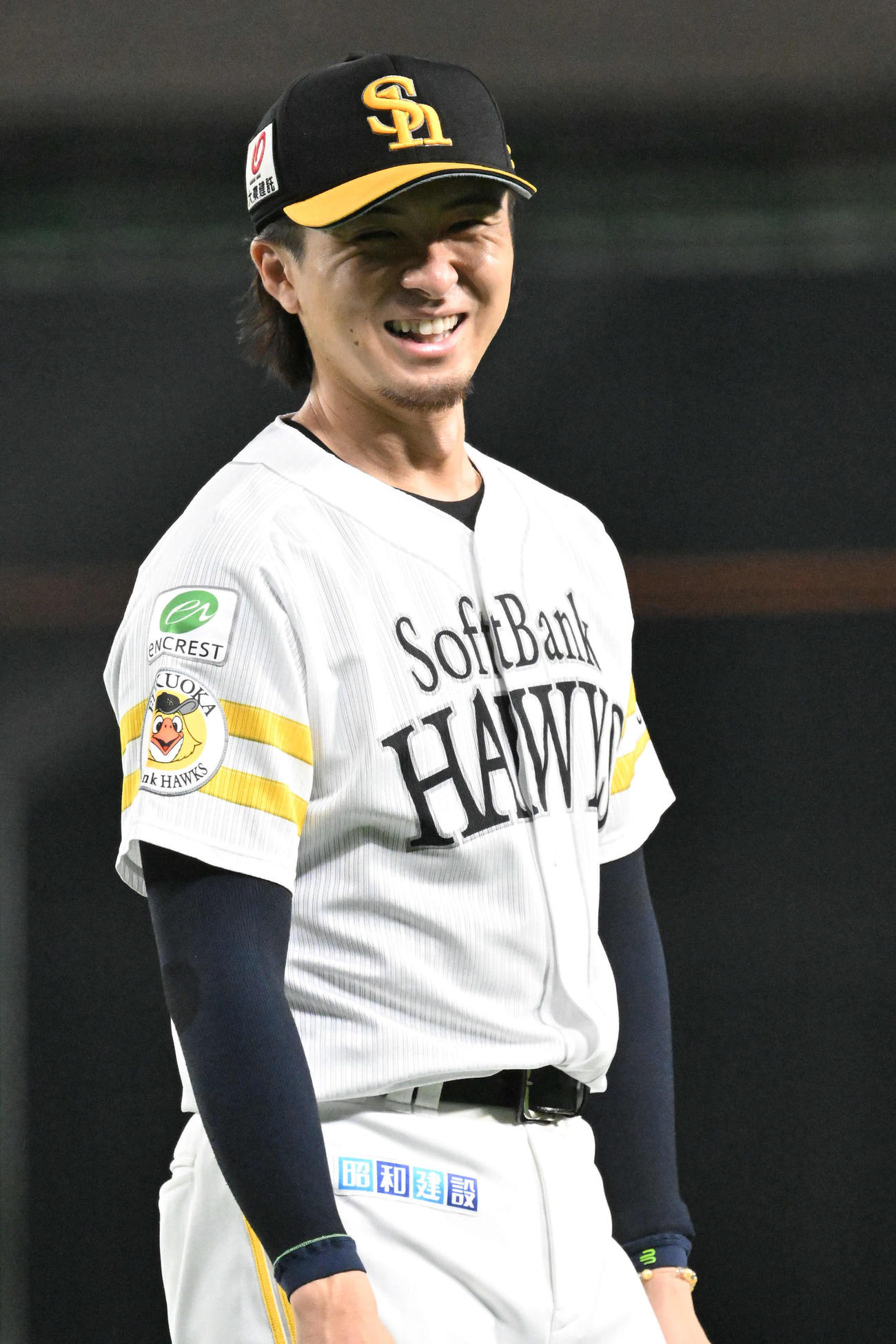 18日、笑顔を見せるソフトバンク上沢