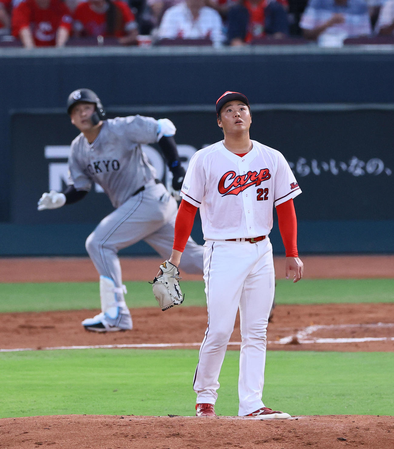 広島対巨人　2回表巨人1死一塁、岸田に2点本塁打を浴びた高（撮影・藤尾明華）