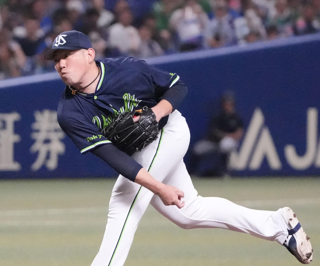 中日対ヤクルト　7回裏、ヤクルト2番手で登板する大西（撮影・森本幸一）