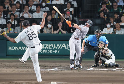 阪神】ドリス踏ん張れず 大竹耕太郎のアクシデントで緊急登板もフェン