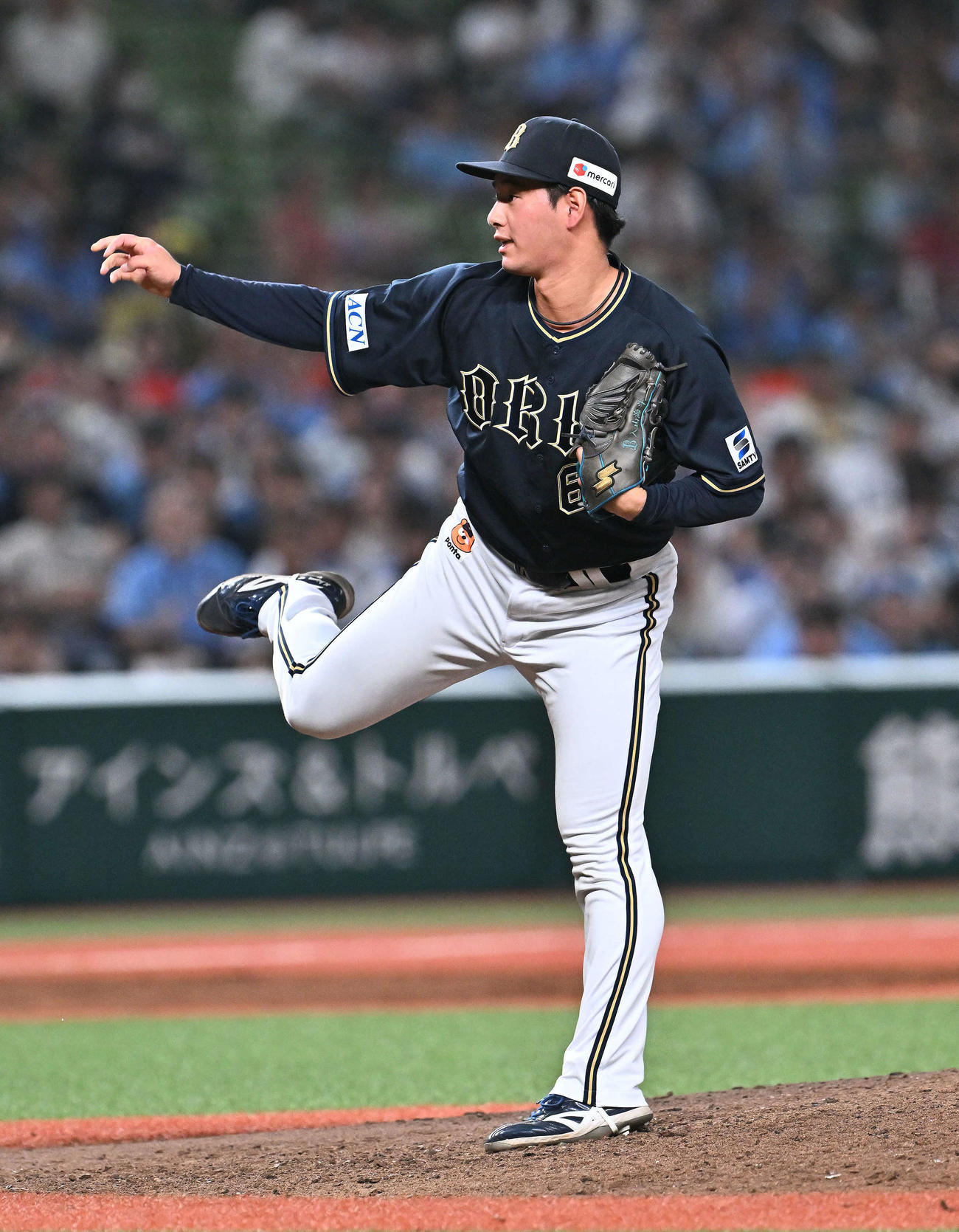 西武対オリックス　9回裏、オリックス3番手で登板し試合を締めた入山（撮影・滝沢徹郎）
