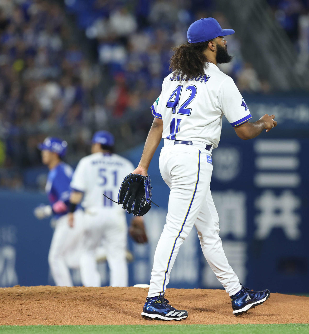 DeNA対中日　4回表中日無死、上林に右越えソロ本塁打を浴びるジャクソン（撮影・河田真司）