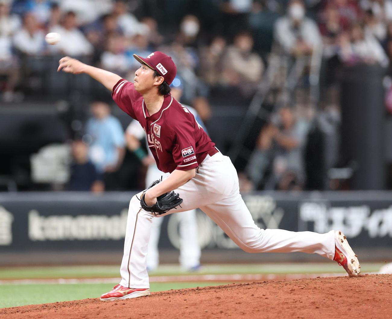 日本ハム対楽天　7回に登板の西垣（撮影・黒川智章）