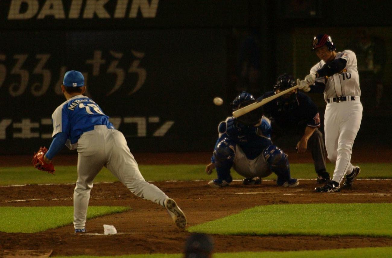 04年5月17日　松坂大輔から適時二塁打を放つ谷佳知