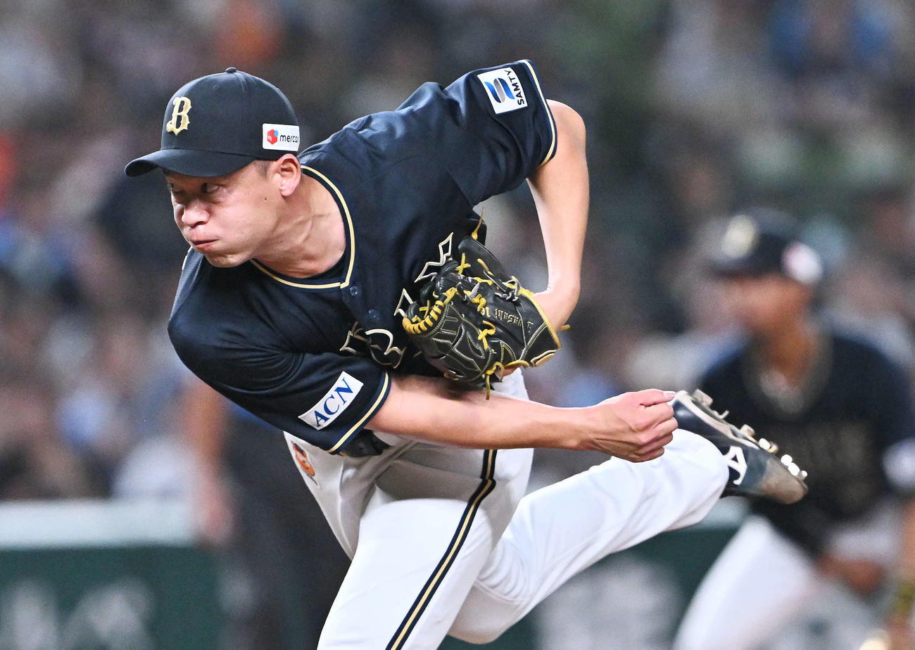 西武対オリックス　オリックス5番手の岩崎（撮影・滝沢徹郎）